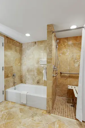 Image for room 2KQOFA - roll-in-shower_harborside_29