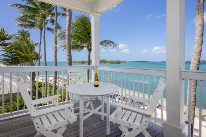 Image for room 3KKQOF - 729_sunkissed_balcony 